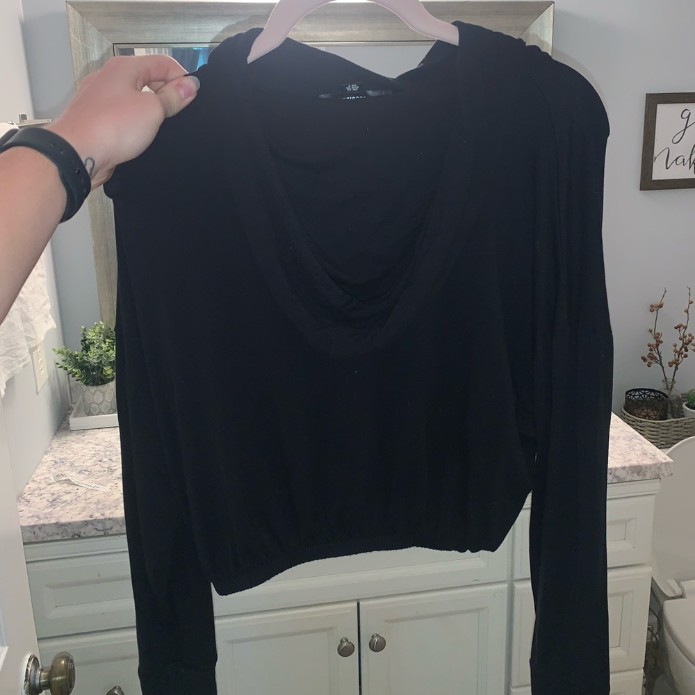 Lightweight black cropped hoodie